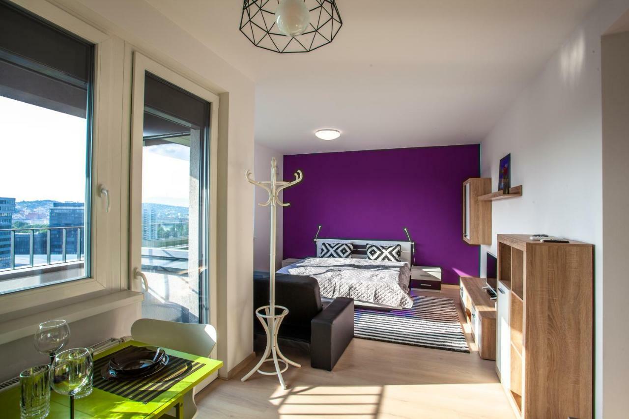 Air-Conditioned City View Apartment 24H Check-In Bratislava Extérieur photo