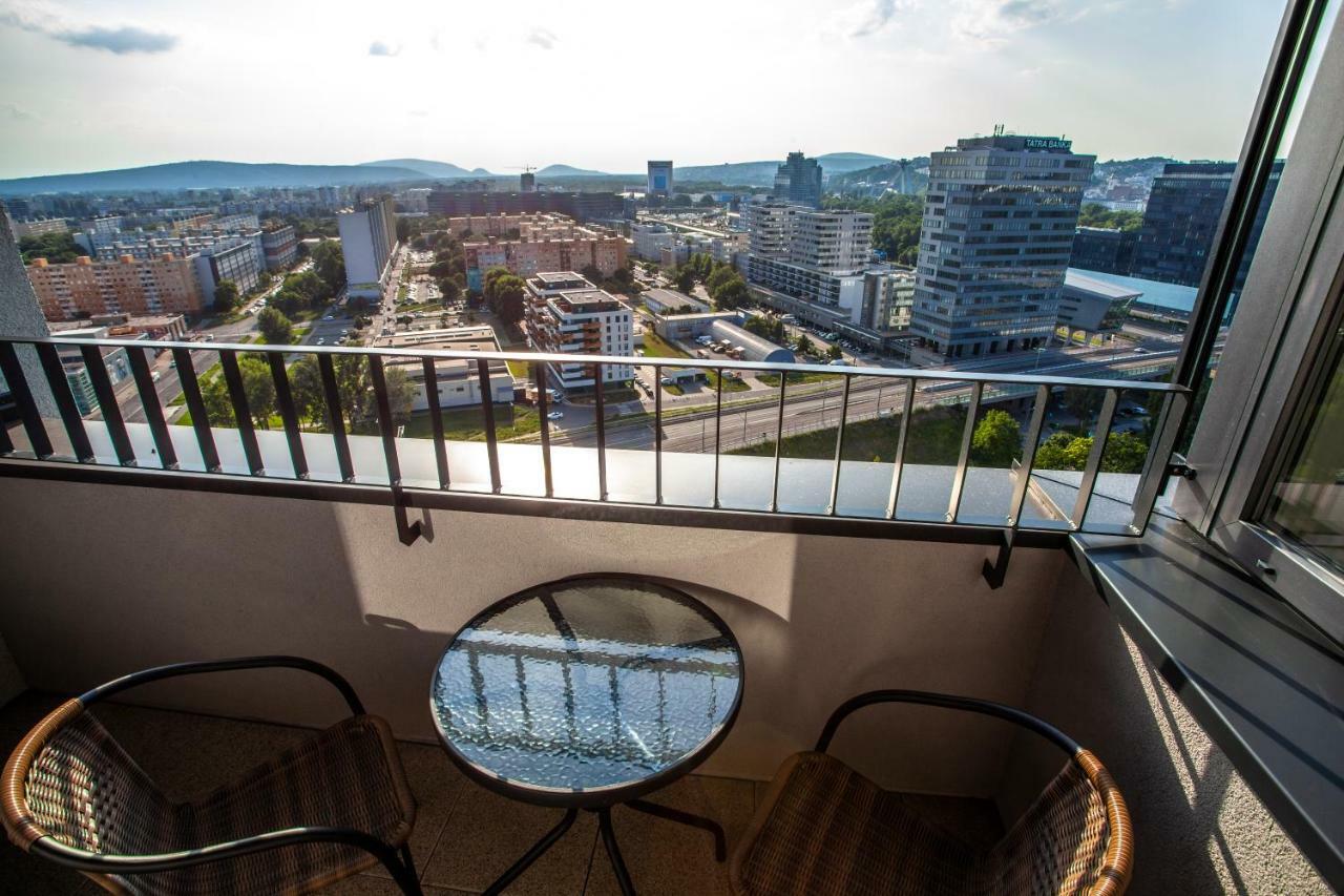 Air-Conditioned City View Apartment 24H Check-In Bratislava Extérieur photo