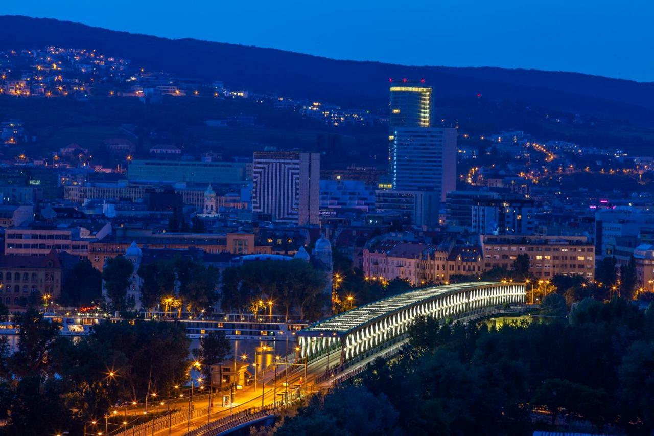 Air-Conditioned City View Apartment 24H Check-In Bratislava Extérieur photo